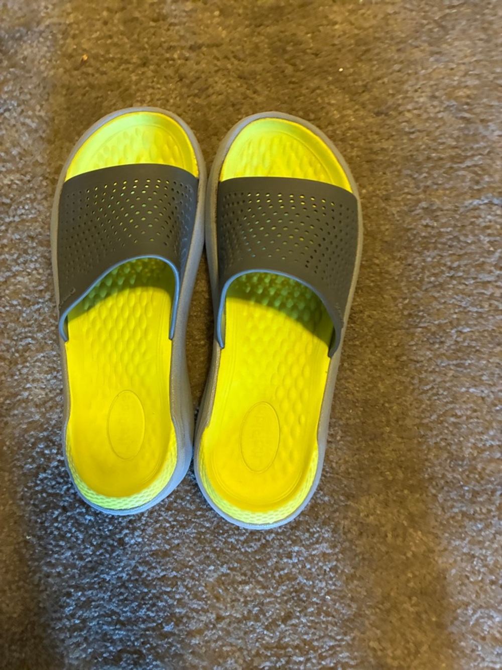 CROCS Men's/Unisex Gray Slide Sandals with Bright Yellow Footbed